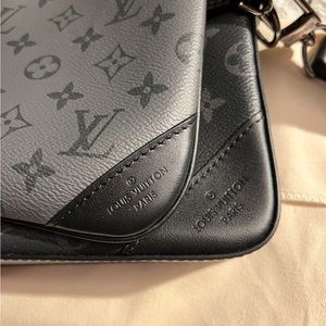 Louis Vuitton trio Messenger